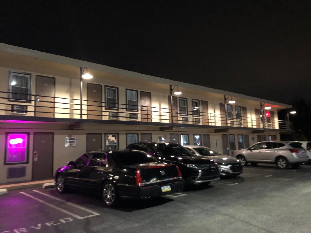 Trolley Stop Motel, Media ,Near Phl Airport Pa Exterior photo